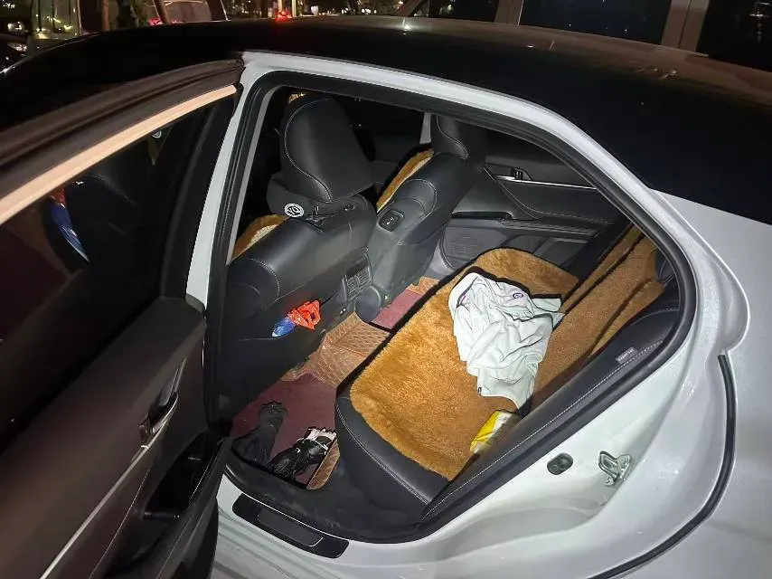 2022 Toyota Camry 2.5L 209HP L4 8AT,autocango,china used car exporter,china ev exporter,chinese used car exporter,chinese used ev exporter