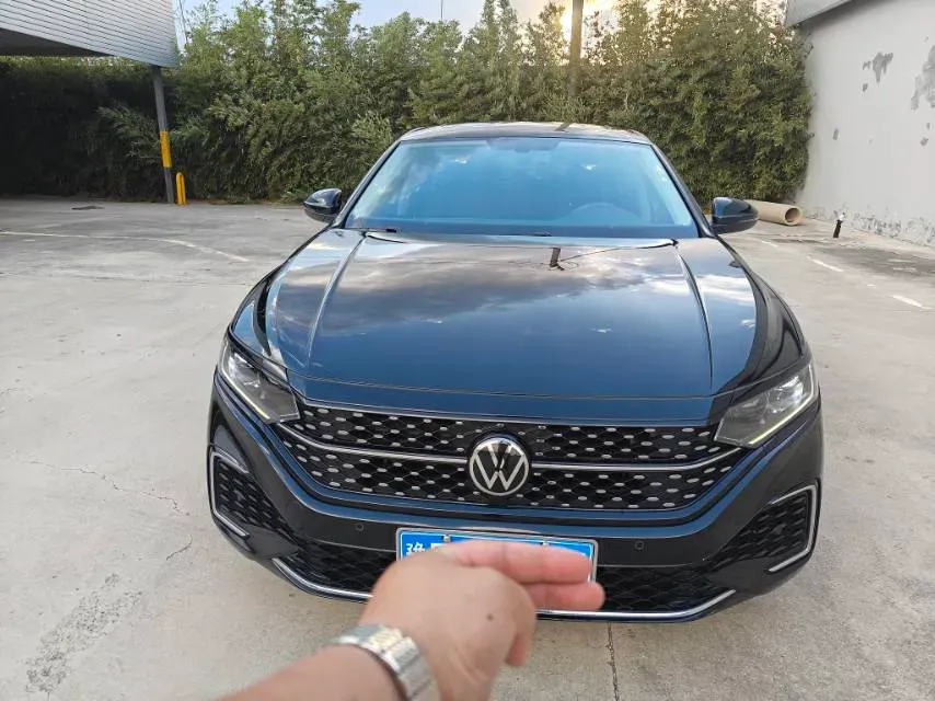 2025 Volkswagen Passat 2.0T 186HP L4 7DCT,autocango,china used car exporter,china ev exporter,chinese used car exporter,chinese used ev exporter