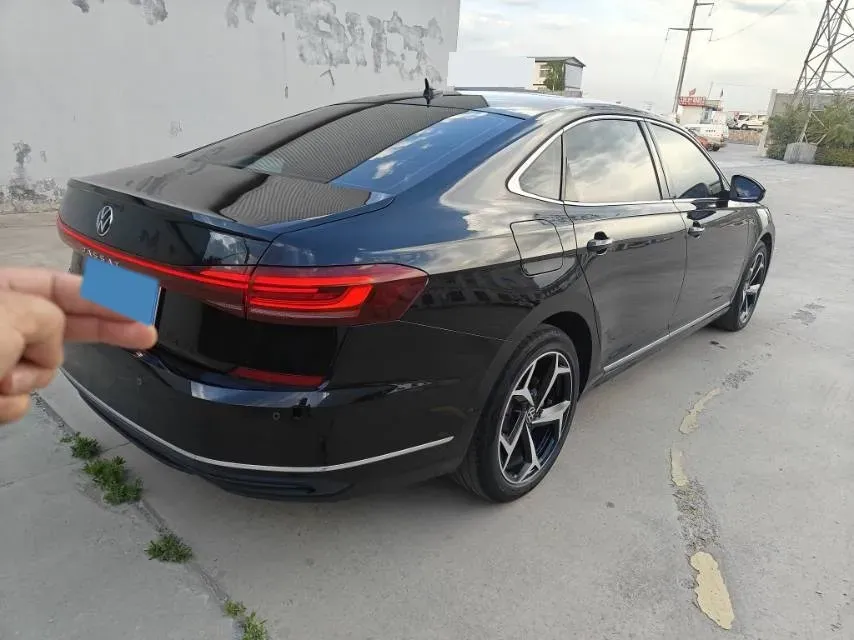 2025 Volkswagen Passat 2.0T 186HP L4 7DCT,autocango,china used car exporter,china ev exporter,chinese used car exporter,chinese used ev exporter
