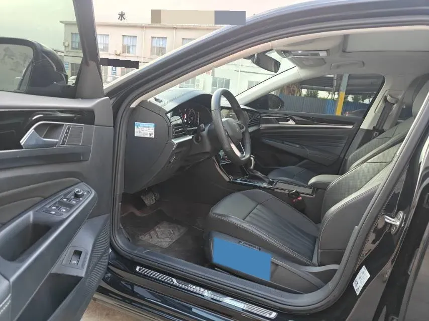 2025 Volkswagen Passat 2.0T 186HP L4 7DCT,autocango,china used car exporter,china ev exporter,chinese used car exporter,chinese used ev exporter