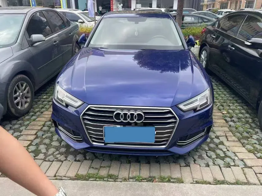 2019 Audi A4L 2.0T 190HP L4 7DCT,autocango,china used car exporter,china ev exporter,chinese used car exporter,chinese used ev exporter