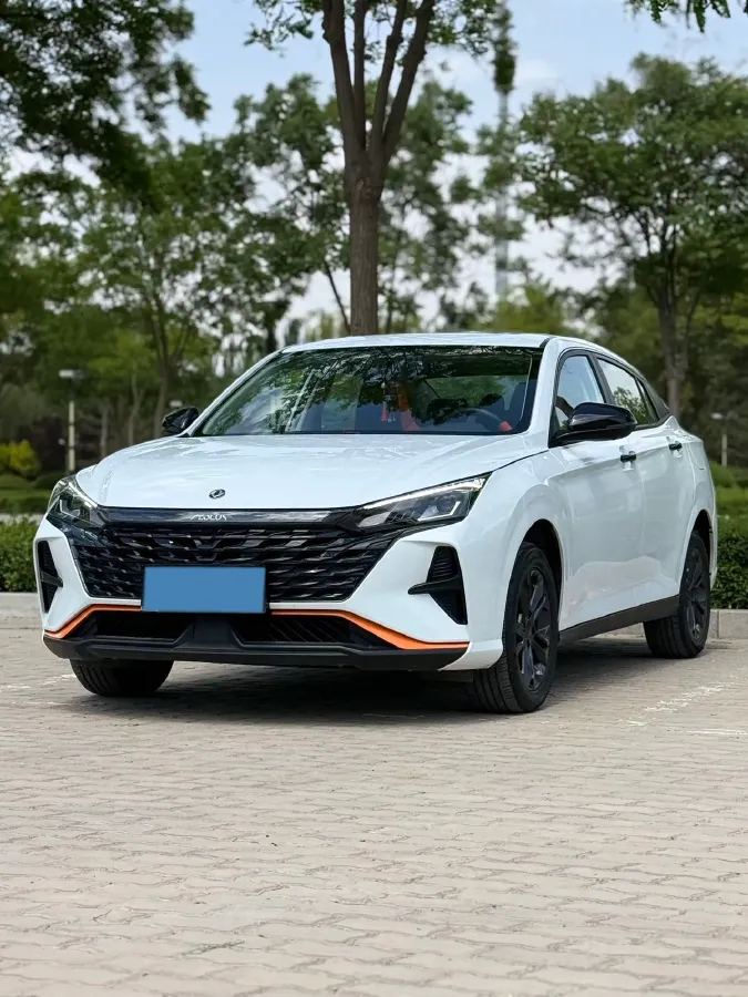 2023 DongFeng Aeolus YiXuan 1.5L 125HP L4 6DCT,autocango,china used car exporter,china ev exporter,chinese used car exporter,chinese used ev exporter