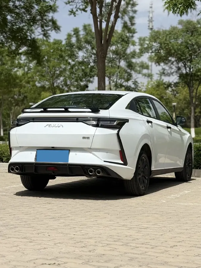 2023 DongFeng Aeolus YiXuan 1.5L 125HP L4 6DCT,autocango,china used car exporter,china ev exporter,chinese used car exporter,chinese used ev exporter