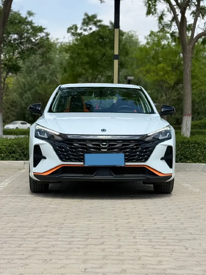 2023 DongFeng Aeolus YiXuan 1.5L 125HP L4 6DCT,autocango,china used car exporter,china ev exporter,chinese used car exporter,chinese used ev exporter
