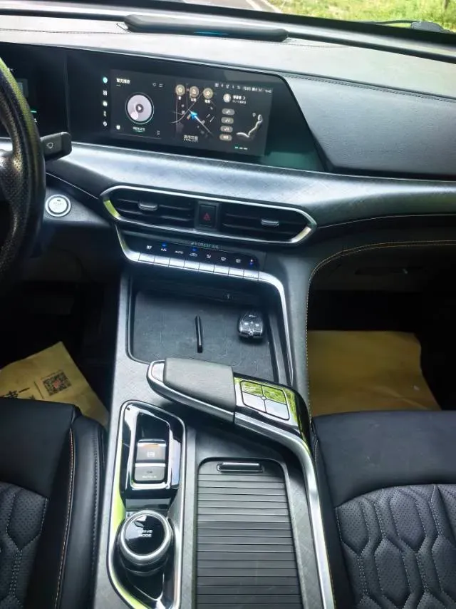 2022 ChangAn UNI-T 1.5T 188HP L4 7DCT,autocango,china used car exporter,china ev exporter,chinese used car exporter,chinese used ev exporter
