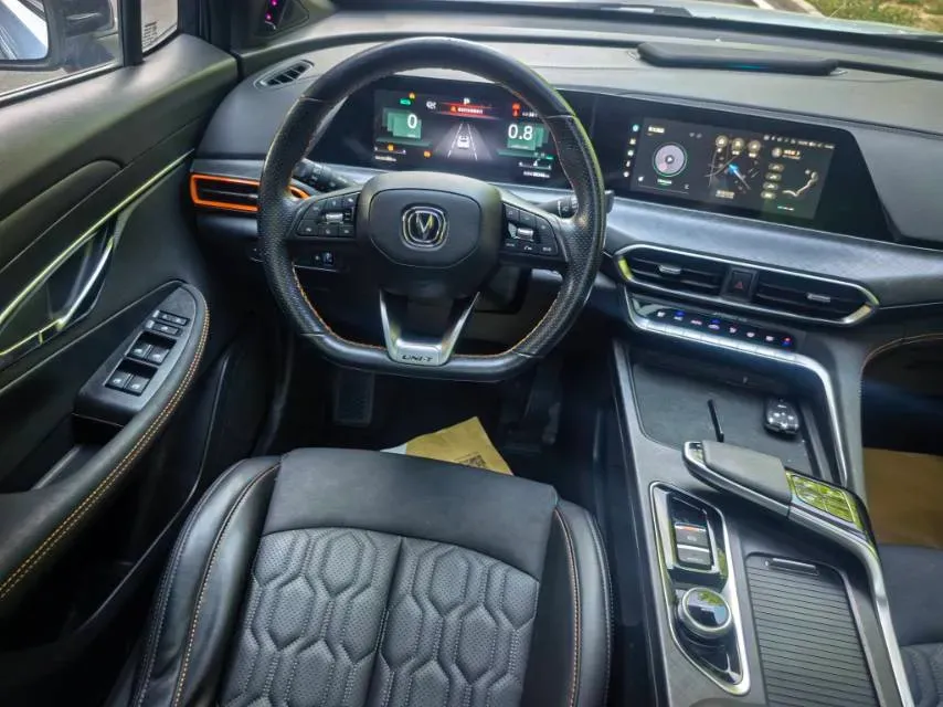 2022 ChangAn UNI-T 1.5T 188HP L4 7DCT,autocango,china used car exporter,china ev exporter,chinese used car exporter,chinese used ev exporter