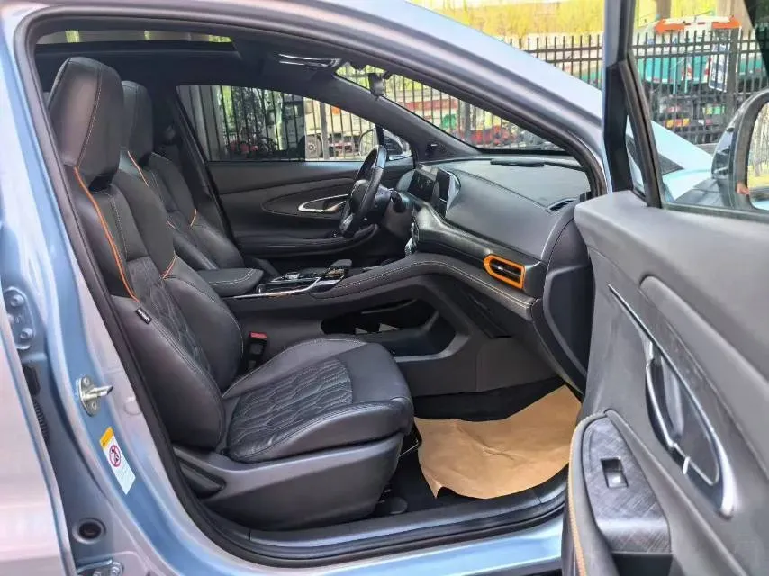 2022 ChangAn UNI-T 1.5T 188HP L4 7DCT,autocango,china used car exporter,china ev exporter,chinese used car exporter,chinese used ev exporter