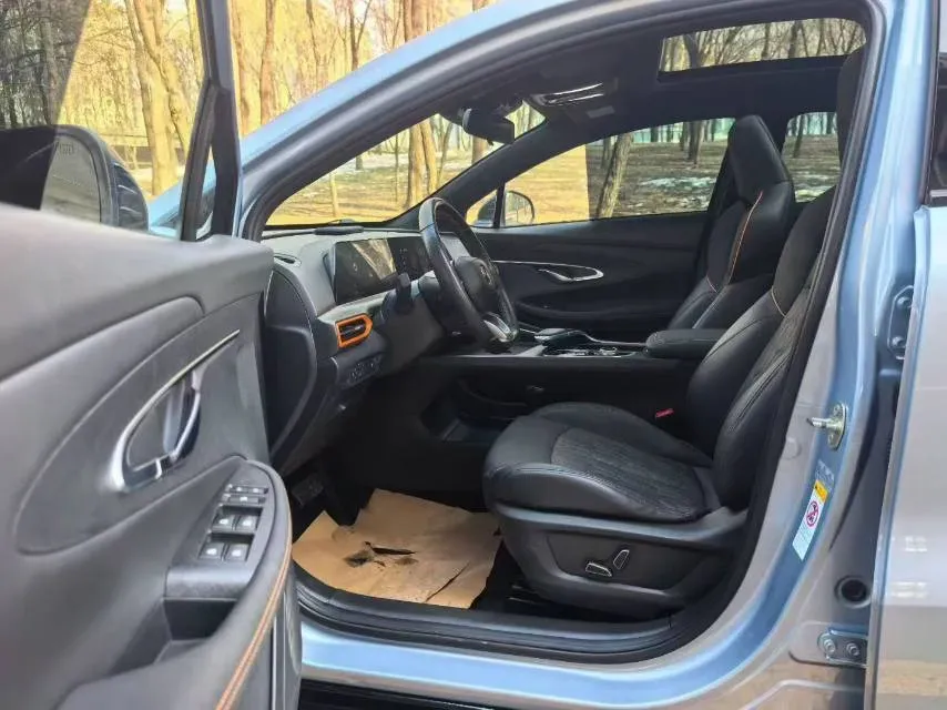 2022 ChangAn UNI-T 1.5T 188HP L4 7DCT,autocango,china used car exporter,china ev exporter,chinese used car exporter,chinese used ev exporter
