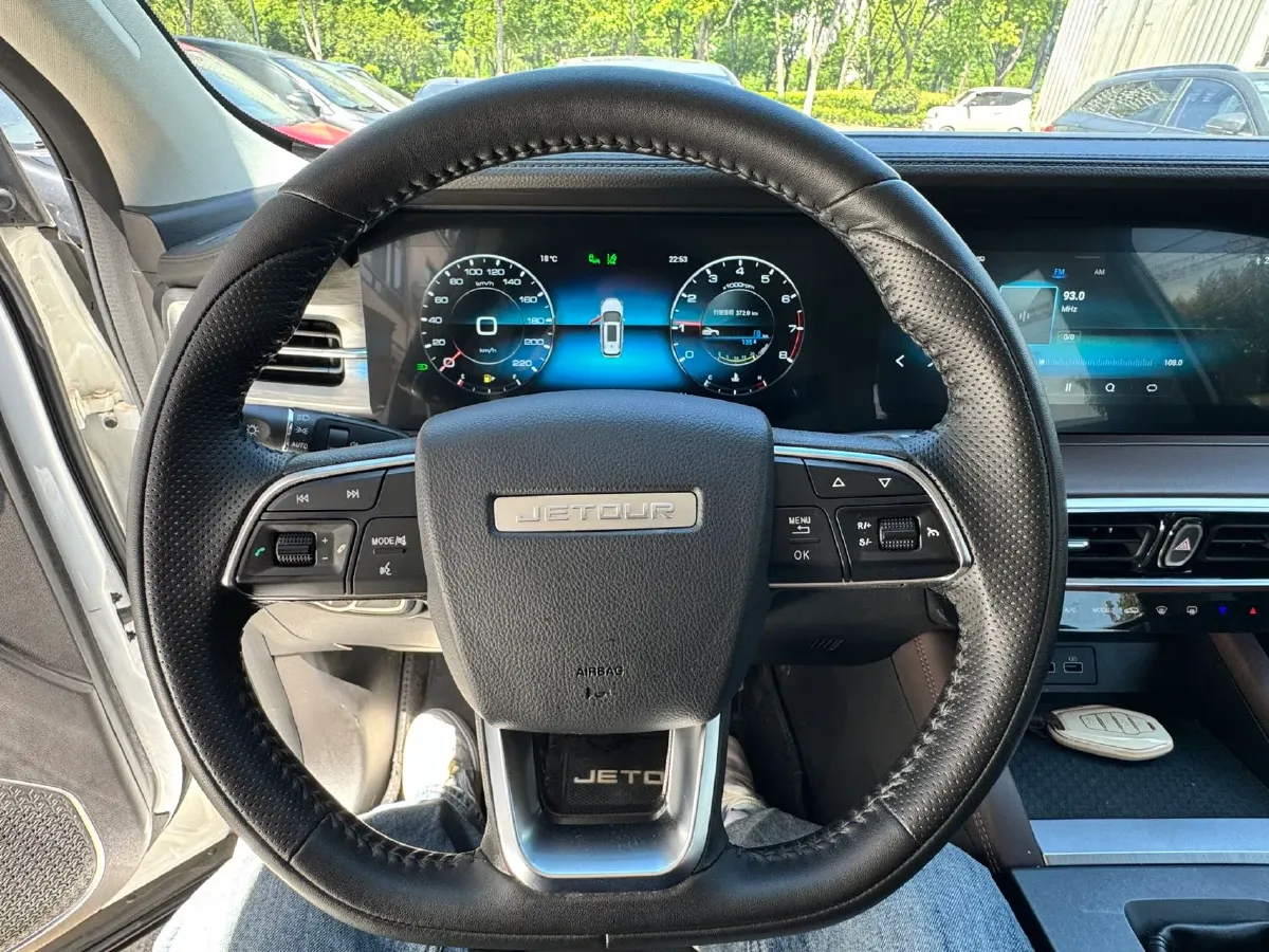 2022 Jetour X90 Plus 1.5T 156HP L4 6MT,autocango,china used car exporter,china ev exporter,chinese used car exporter,chinese used ev exporter