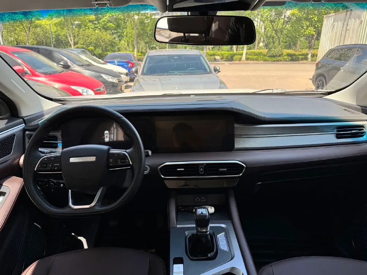 2022 Jetour X90 Plus 1.5T 156HP L4 6MT,autocango,china used car exporter,china ev exporter,chinese used car exporter,chinese used ev exporter
