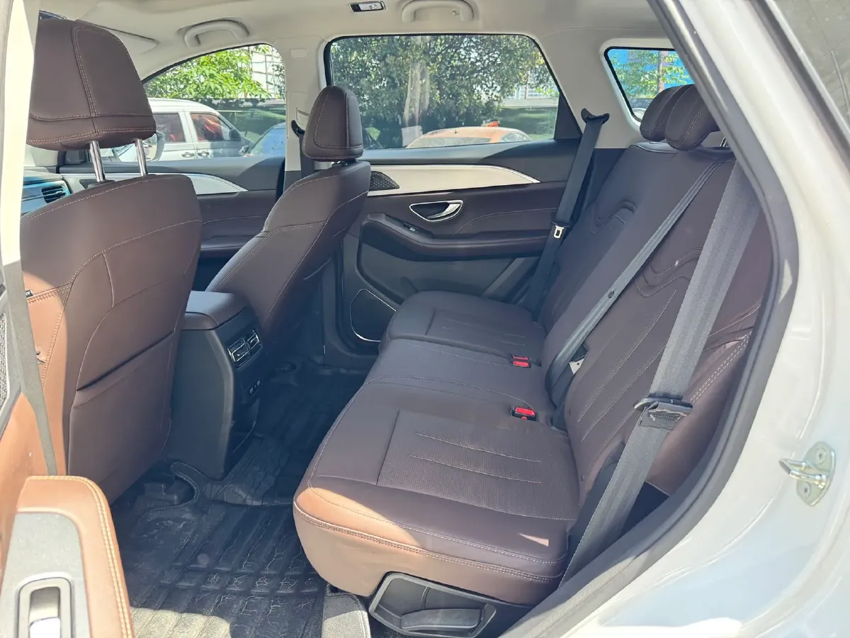 2022 Jetour X90 Plus 1.5T 156HP L4 6MT,autocango,china used car exporter,china ev exporter,chinese used car exporter,chinese used ev exporter
