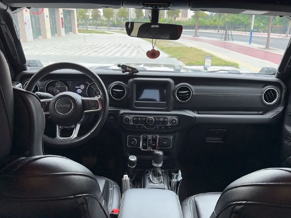2021 Jeep Wrangler 2.0T 266HP L4 8AT,autocango,china used car exporter,china ev exporter,chinese used car exporter,chinese used ev exporter