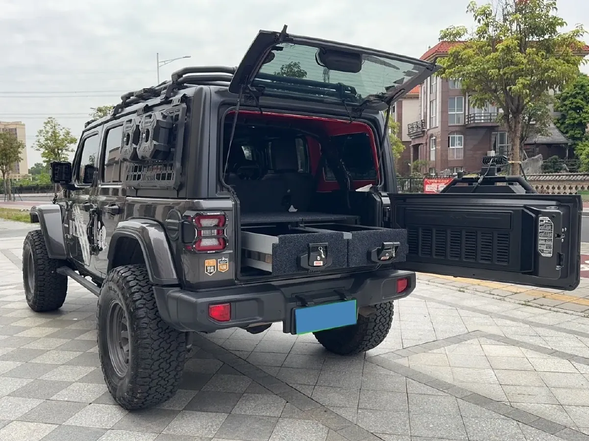 2021 Jeep Wrangler 2.0T 266HP L4 8AT,autocango,china used car exporter,china ev exporter,chinese used car exporter,chinese used ev exporter