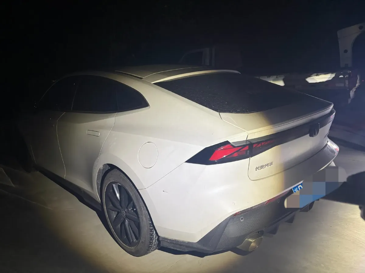 2024 ChangAn UNI-V 1.5T 188HP L4 7DCT,autocango,china used car exporter,china ev exporter,chinese used car exporter,chinese used ev exporter