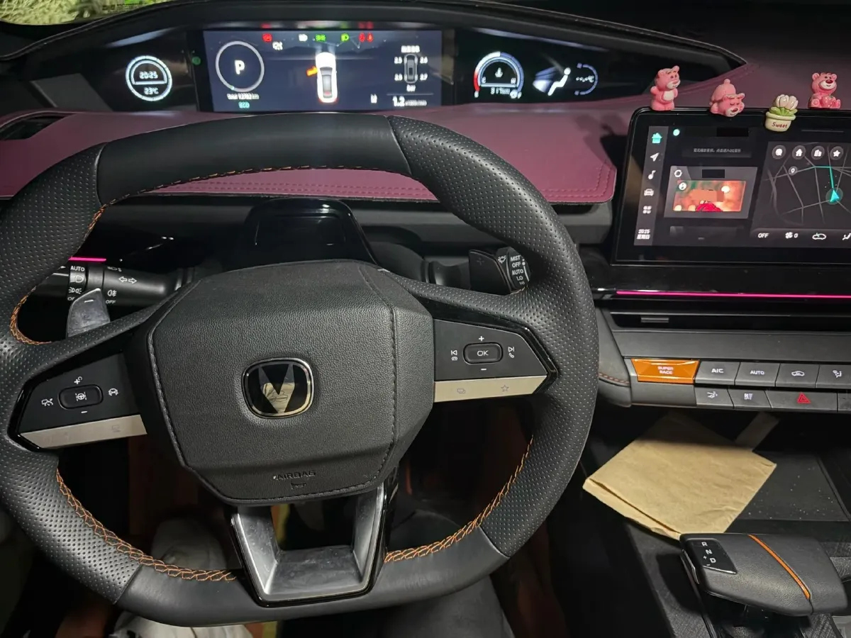 2024 ChangAn UNI-V 1.5T 188HP L4 7DCT,autocango,china used car exporter,china ev exporter,chinese used car exporter,chinese used ev exporter