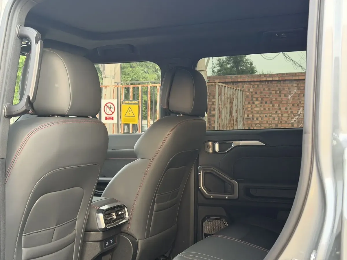 2023 Jetour Traveller 2.0T 254HP L4 7DCT,autocango,china used car exporter,china ev exporter,chinese used car exporter,chinese used ev exporter