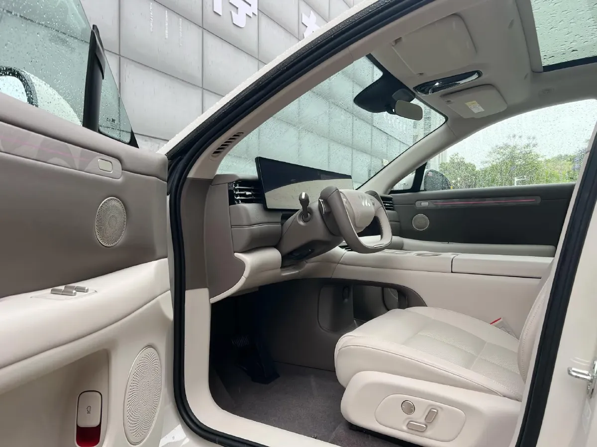 2026 IM LS6 BEV,autocango,china used car exporter,china ev exporter,chinese used car exporter,chinese used ev exporter