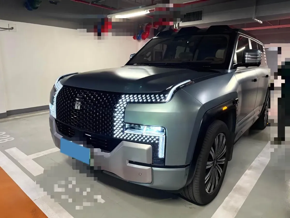 2023 YangWang U8 2.0T 272HP L4 REEV 49.05KWH,autocango,china used car exporter,china ev exporter,chinese used car exporter,chinese used ev exporter