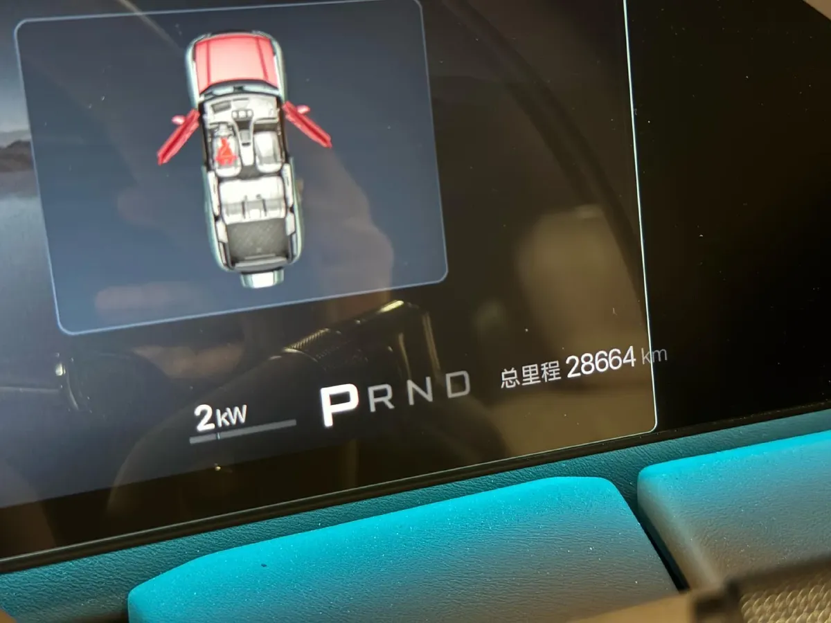 2023 YangWang U8 2.0T 272HP L4 REEV 49.05KWH,autocango,china used car exporter,china ev exporter,chinese used car exporter,chinese used ev exporter