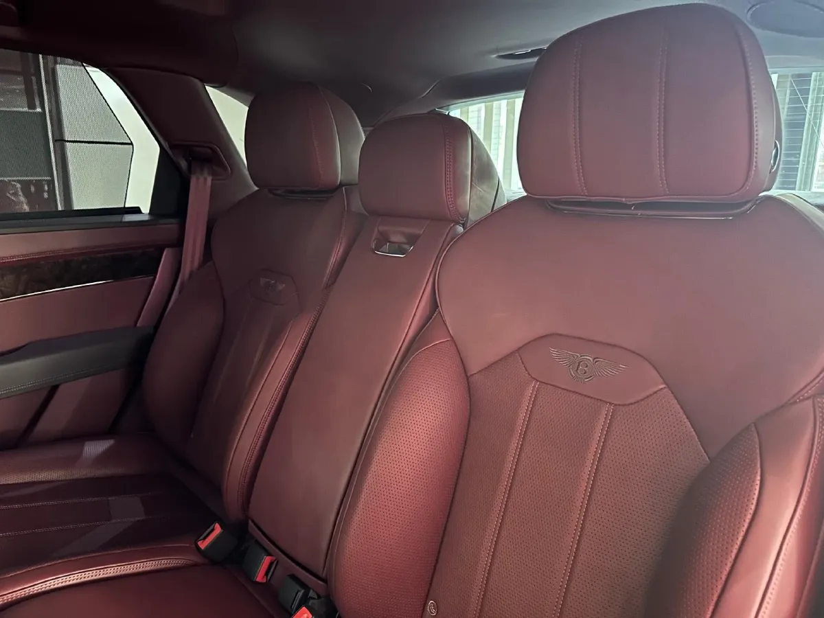 2023 Bentley Bentayga 4.0T 550HP V8 8AT,autocango,china used car exporter,china ev exporter,chinese used car exporter,chinese used ev exporter