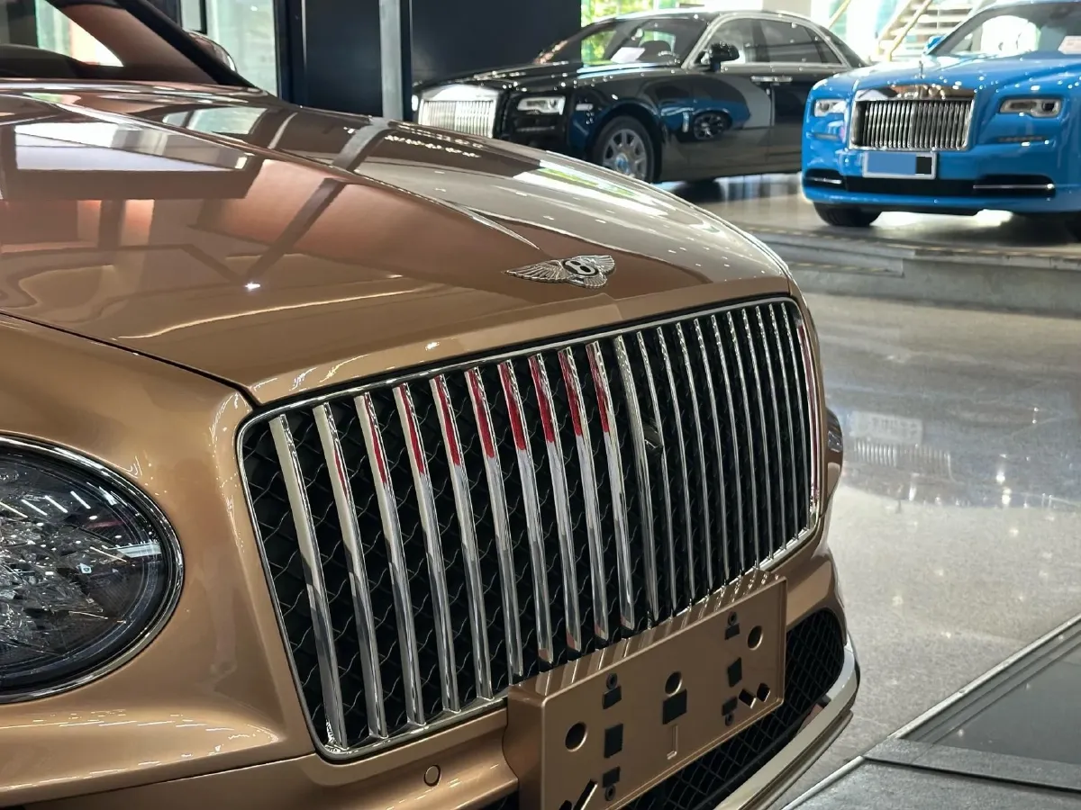 2023 Bentley Bentayga 4.0T 550HP V8 8AT,autocango,china used car exporter,china ev exporter,chinese used car exporter,chinese used ev exporter