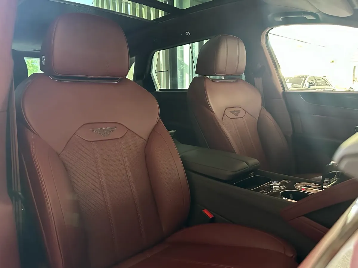 2023 Bentley Bentayga 4.0T 550HP V8 8AT,autocango,china used car exporter,china ev exporter,chinese used car exporter,chinese used ev exporter