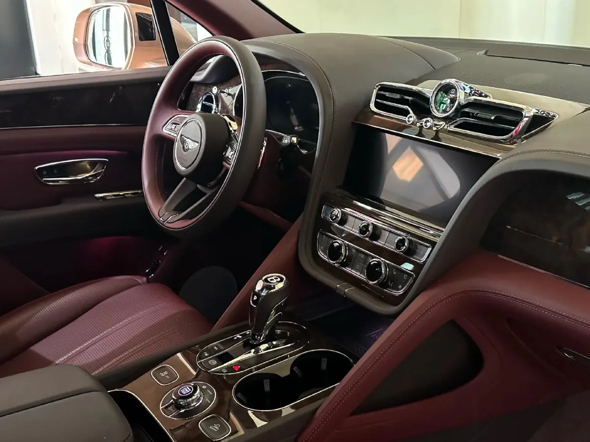2023 Bentley Bentayga 4.0T 550HP V8 8AT,autocango,china used car exporter,china ev exporter,chinese used car exporter,chinese used ev exporter