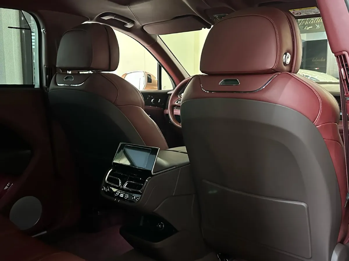 2023 Bentley Bentayga 4.0T 550HP V8 8AT,autocango,china used car exporter,china ev exporter,chinese used car exporter,chinese used ev exporter