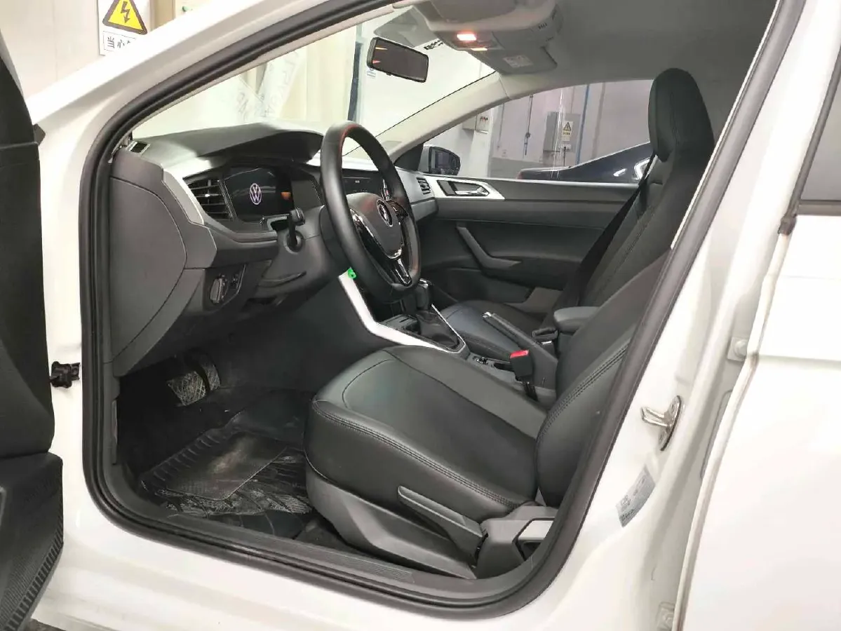 2023 Volkswagen Polo 1.5L 113HP L4 6AT,autocango,china used car exporter,china ev exporter,chinese used car exporter,chinese used ev exporter