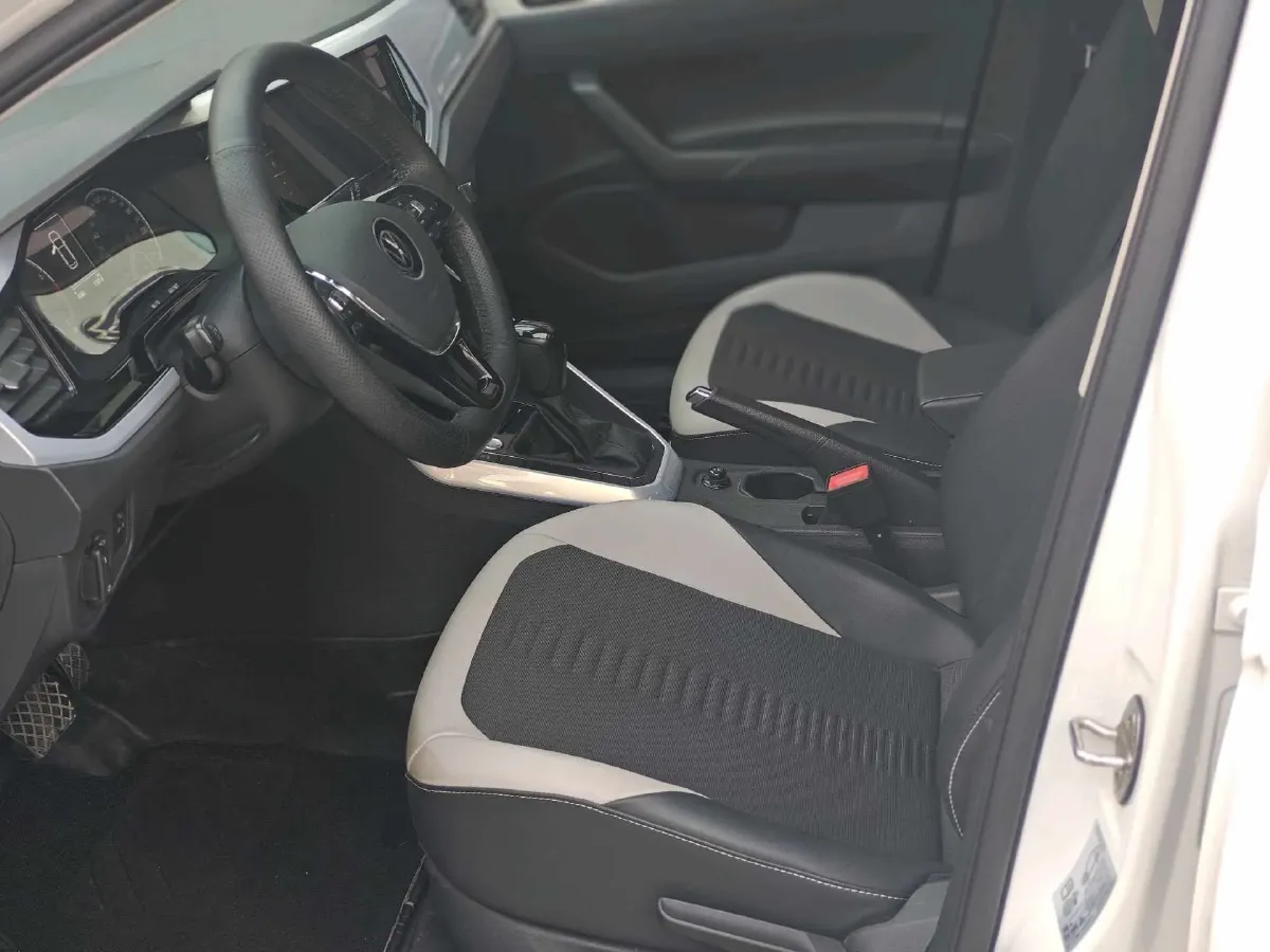 2021 Haval H6 1.5T 169HP L4 7DCT,autocango,china used car exporter,china ev exporter,chinese used car exporter,chinese used ev exporter