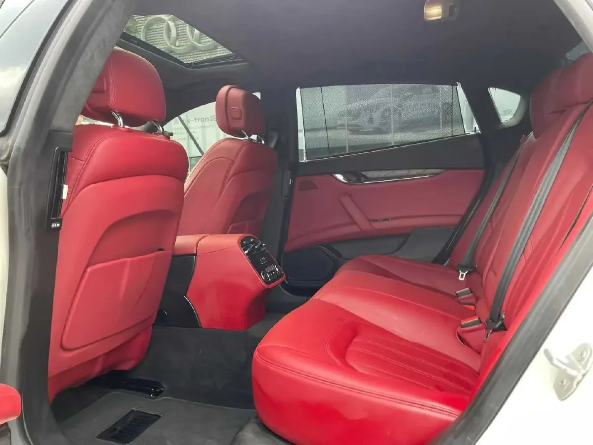 2018 Maserati Quattroporte 3.0T 350HP V6 8AT,autocango,china used car exporter,china ev exporter,chinese used car exporter,chinese used ev exporter