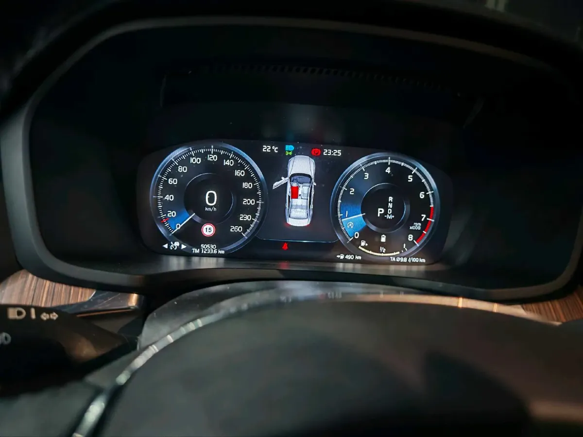 2022 Volvo S60 2.0T 197HP L4 8AT,autocango,china used car exporter,china ev exporter,chinese used car exporter,chinese used ev exporter