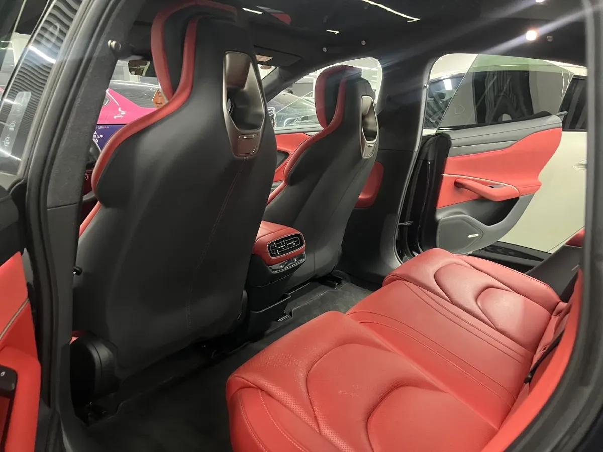 2024 MI SU7 BEV 73.6KWH,autocango,china used car exporter,china ev exporter,chinese used car exporter,chinese used ev exporter