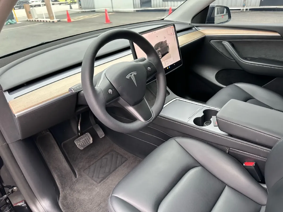 2022 Tesla Model Y BEV 60KWH,autocango,china used car exporter,china ev exporter,chinese used car exporter,chinese used ev exporter