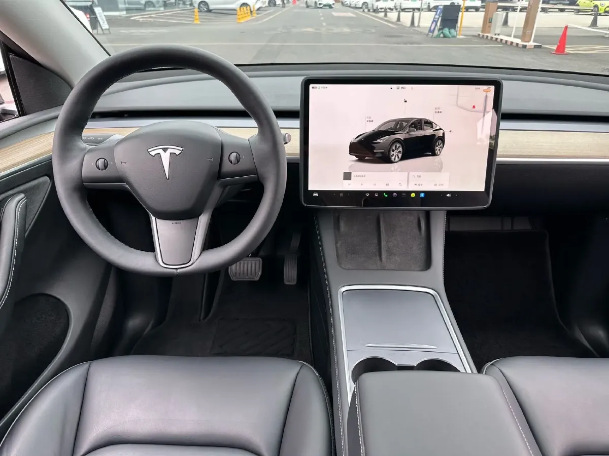 2022 Tesla Model Y BEV 60KWH,autocango,china used car exporter,china ev exporter,chinese used car exporter,chinese used ev exporter
