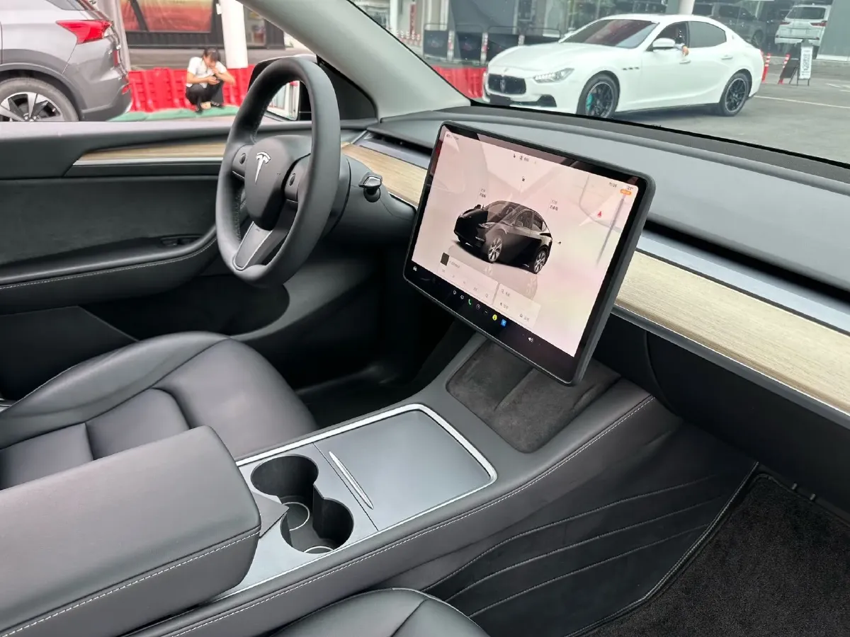 2022 Tesla Model Y BEV 60KWH,autocango,china used car exporter,china ev exporter,chinese used car exporter,chinese used ev exporter