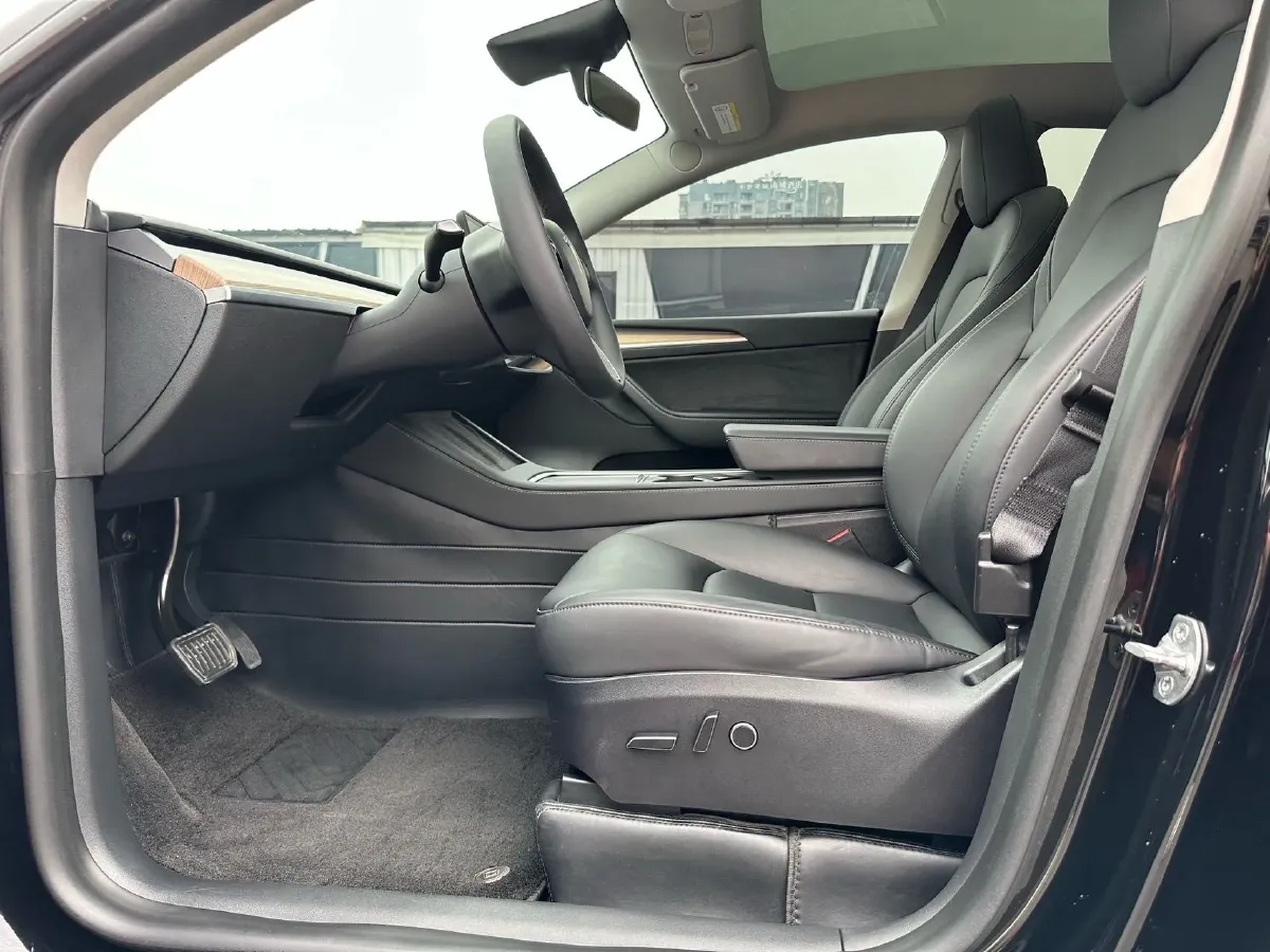 2022 Tesla Model Y BEV 60KWH,autocango,china used car exporter,china ev exporter,chinese used car exporter,chinese used ev exporter
