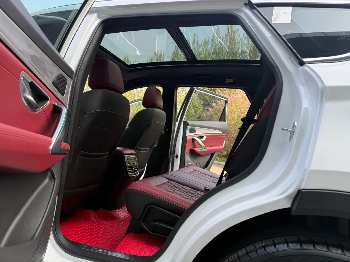2023 ChangAn Oshan X7 Plus 1.5T 188HP L4 7DCT,autocango,china used car exporter,china ev exporter,chinese used car exporter,chinese used ev exporter