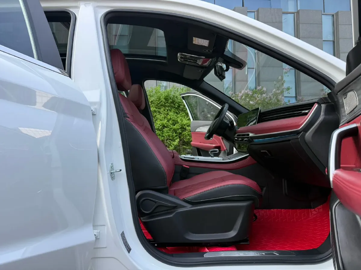 2023 ChangAn Oshan X7 Plus 1.5T 188HP L4 7DCT,autocango,china used car exporter,china ev exporter,chinese used car exporter,chinese used ev exporter