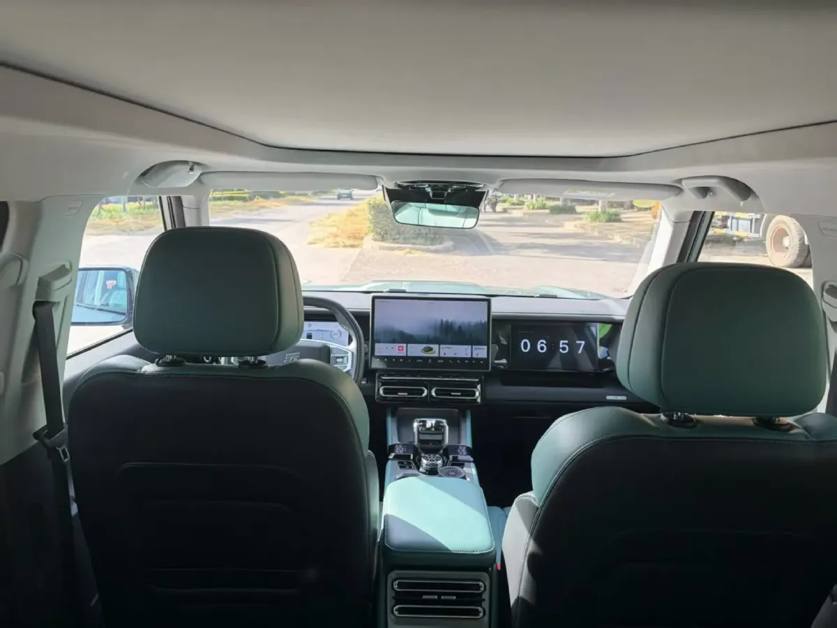 2025 Jetour Traveller 2.0T 254HP L4 7DCT,autocango,china used car exporter,china ev exporter,chinese used car exporter,chinese used ev exporter