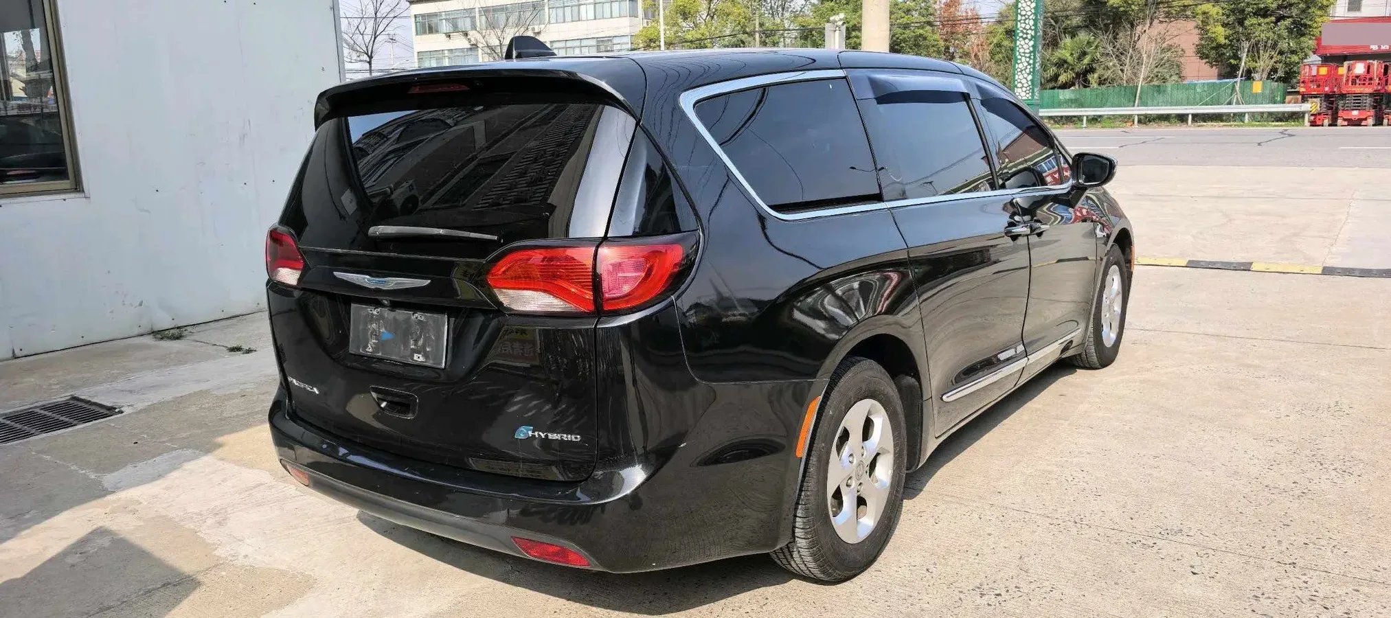 2018 Chrysler Pacifica 3.6L 245HP V6 E-CVT PHEV 16KWH,autocango,china used car exporter,china ev exporter,chinese used car exporter,chinese used ev exporter