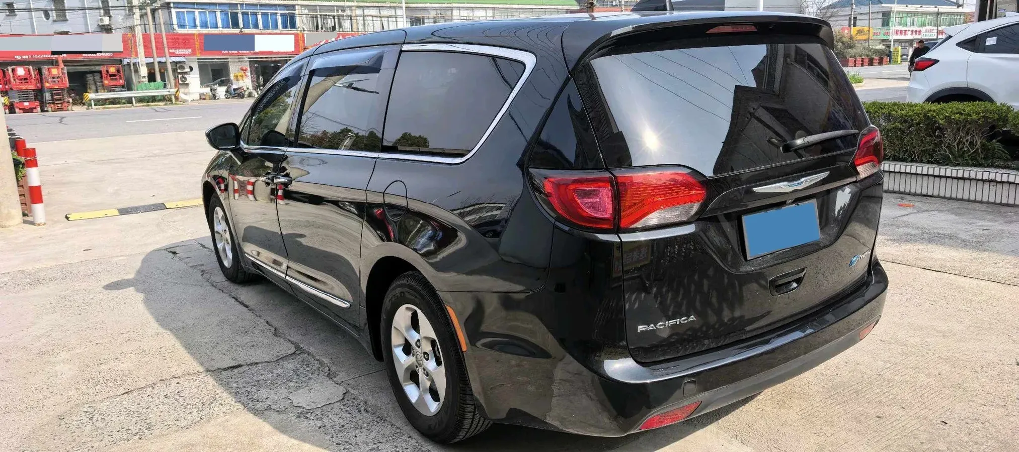 2018 Chrysler Pacifica 3.6L 245HP V6 E-CVT PHEV 16KWH,autocango,china used car exporter,china ev exporter,chinese used car exporter,chinese used ev exporter