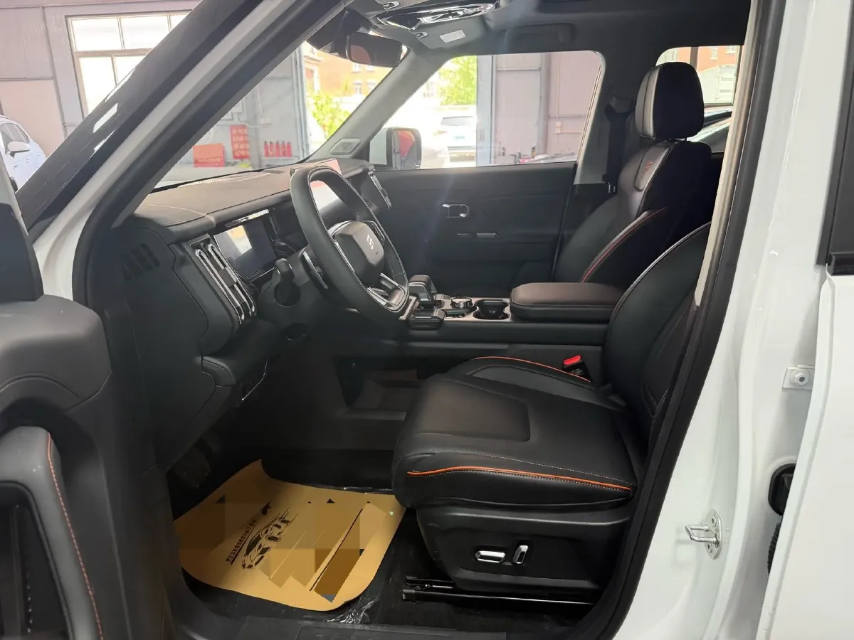 2025 Jetour Traveller 1.5T 184HP L4 7DCT,autocango,china used car exporter,china ev exporter,chinese used car exporter,chinese used ev exporter