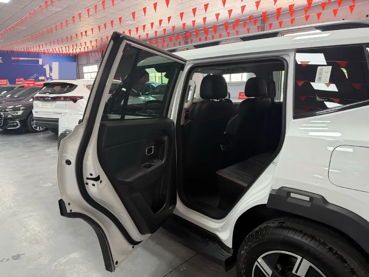 2025 Jetour Traveller 1.5T 184HP L4 7DCT,autocango,china used car exporter,china ev exporter,chinese used car exporter,chinese used ev exporter