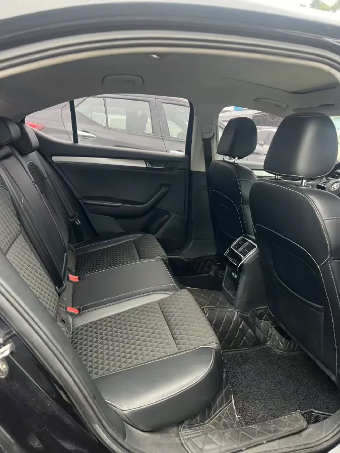 2018 Nissan Terra 2.5L 184HP L4 7AT,autocango,china used car exporter,china ev exporter,chinese used car exporter,chinese used ev exporter