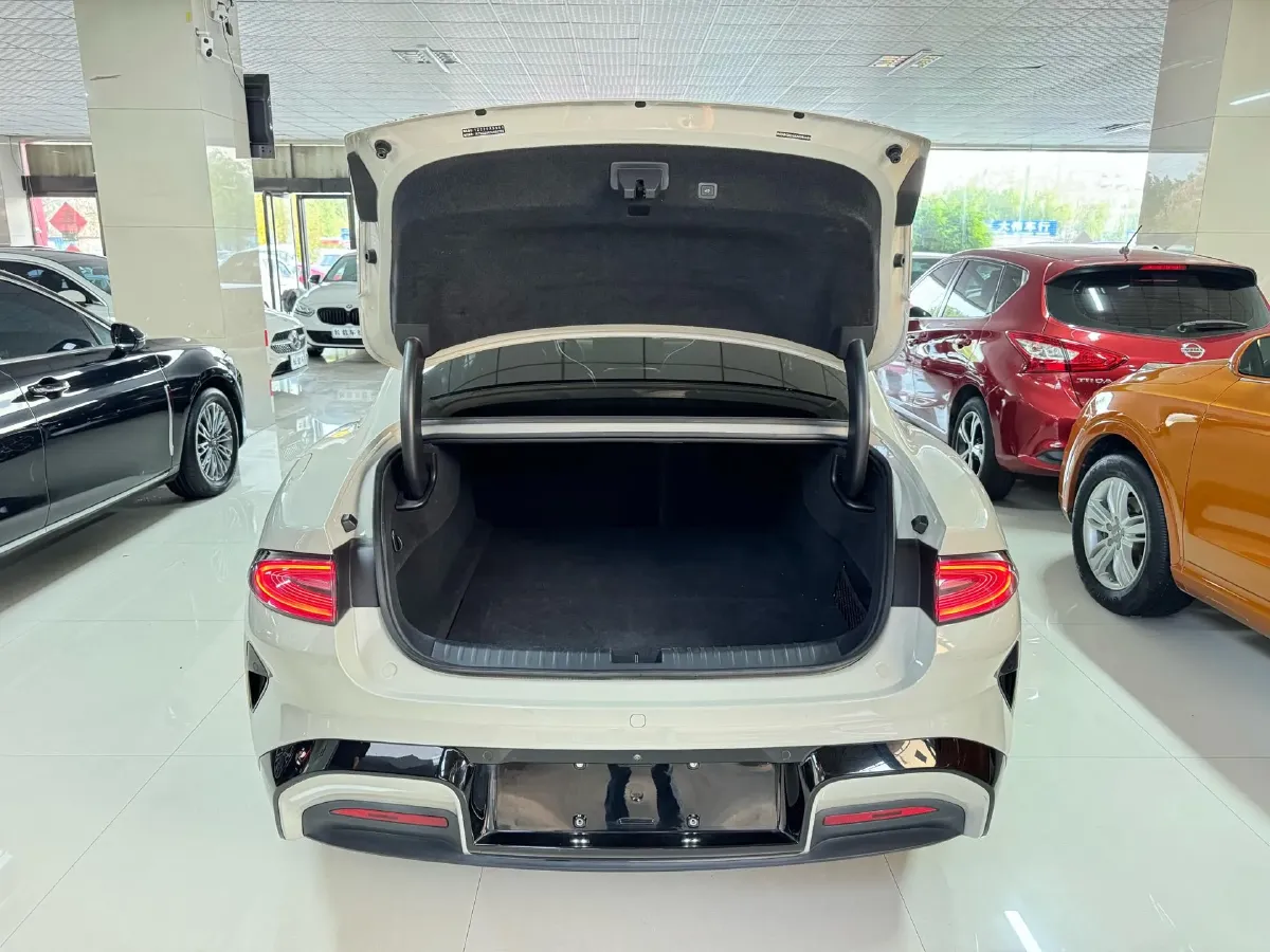 2024 MI SU7 BEV 73.6KWH,autocango,china used car exporter,china ev exporter,chinese used car exporter,chinese used ev exporter