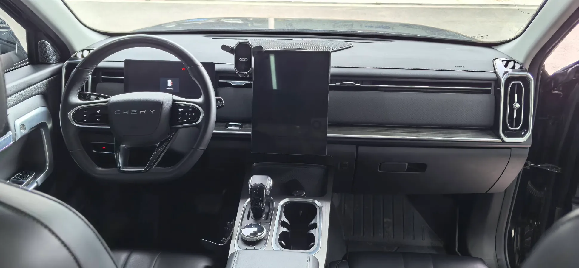 2023 Chery Exploration 06 1.6T 197HP L4 7DCT,autocango,china used car exporter,china ev exporter,chinese used car exporter,chinese used ev exporter