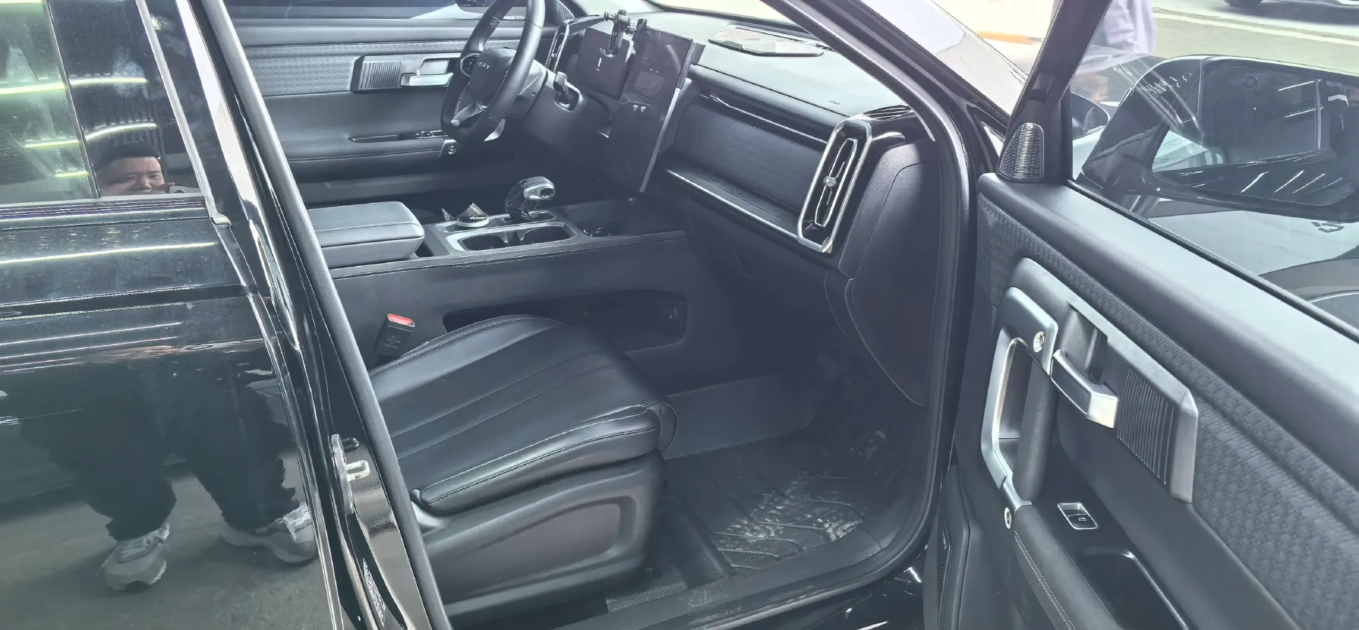 2023 Chery Exploration 06 1.6T 197HP L4 7DCT,autocango,china used car exporter,china ev exporter,chinese used car exporter,chinese used ev exporter