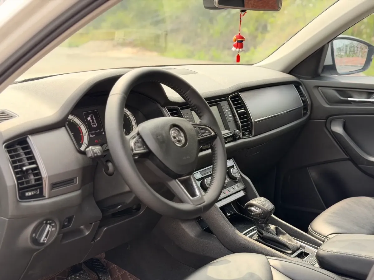 2018 Skoda Kodiak 1.8T 180HP L4 7DCT,autocango,china used car exporter,china ev exporter,chinese used car exporter,chinese used ev exporter