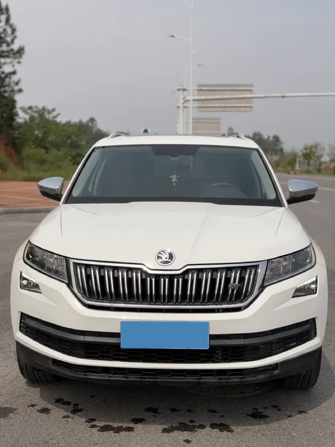 2018 Skoda Kodiak 1.8T 180HP L4 7DCT,autocango,china used car exporter,china ev exporter,chinese used car exporter,chinese used ev exporter